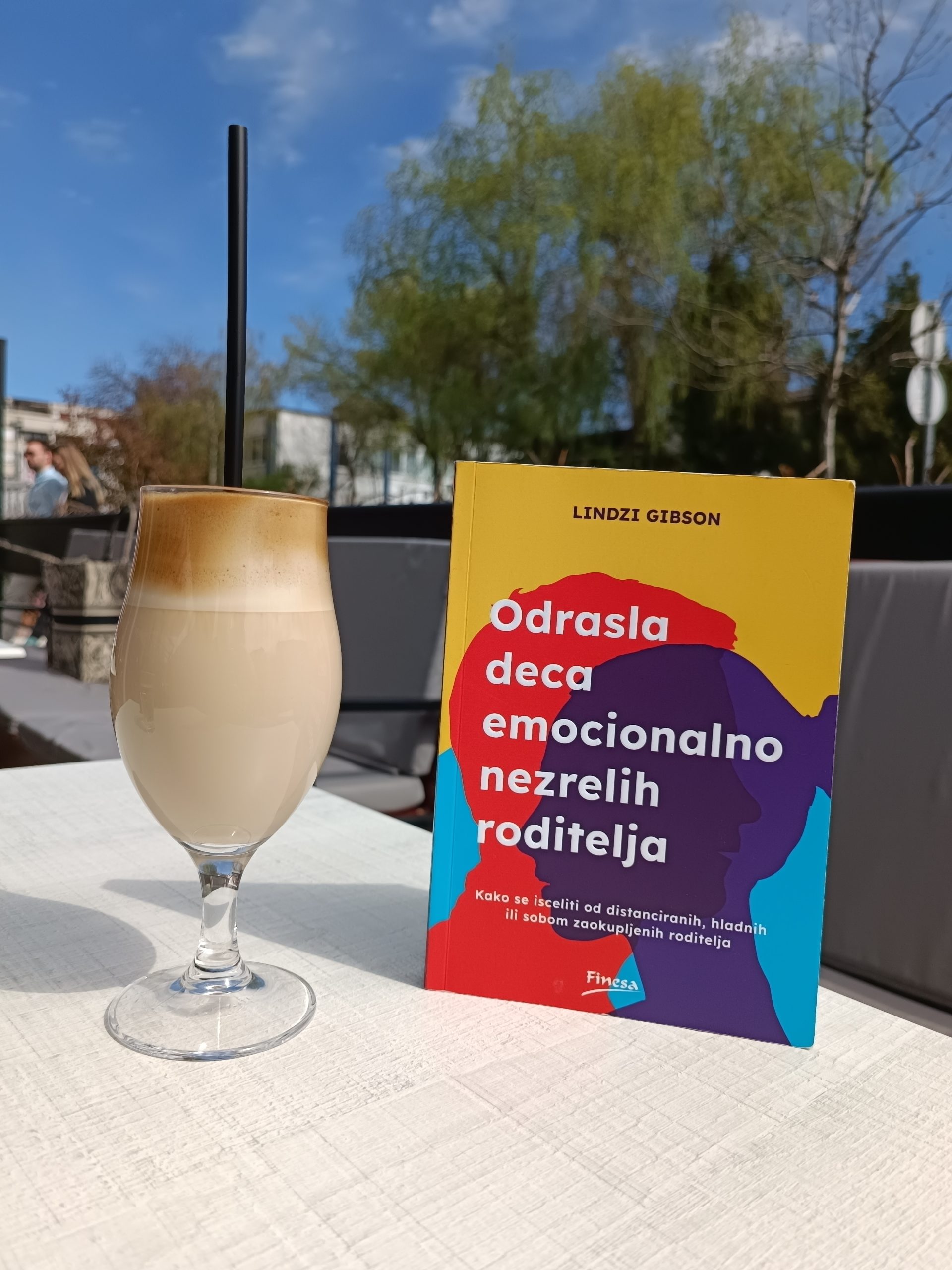 Odrasla deca emocionalno nezrelih roditelja Lindzi Gibson Lindsay Gibson Adult children of emotionally immature parents Finesa