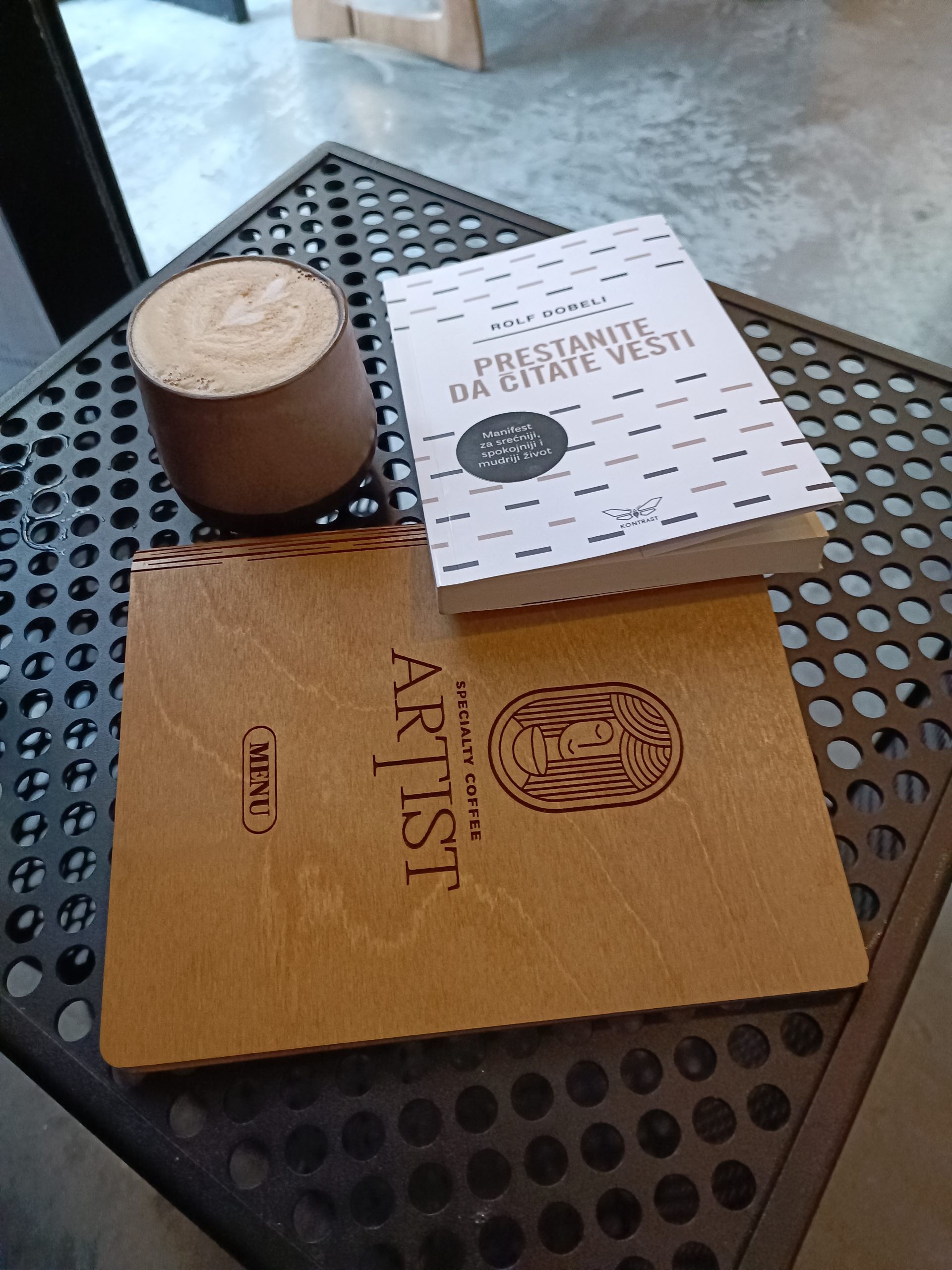 stop reading the news rolf dobelli prestanite da citate vesti rolf dobeli kontrast