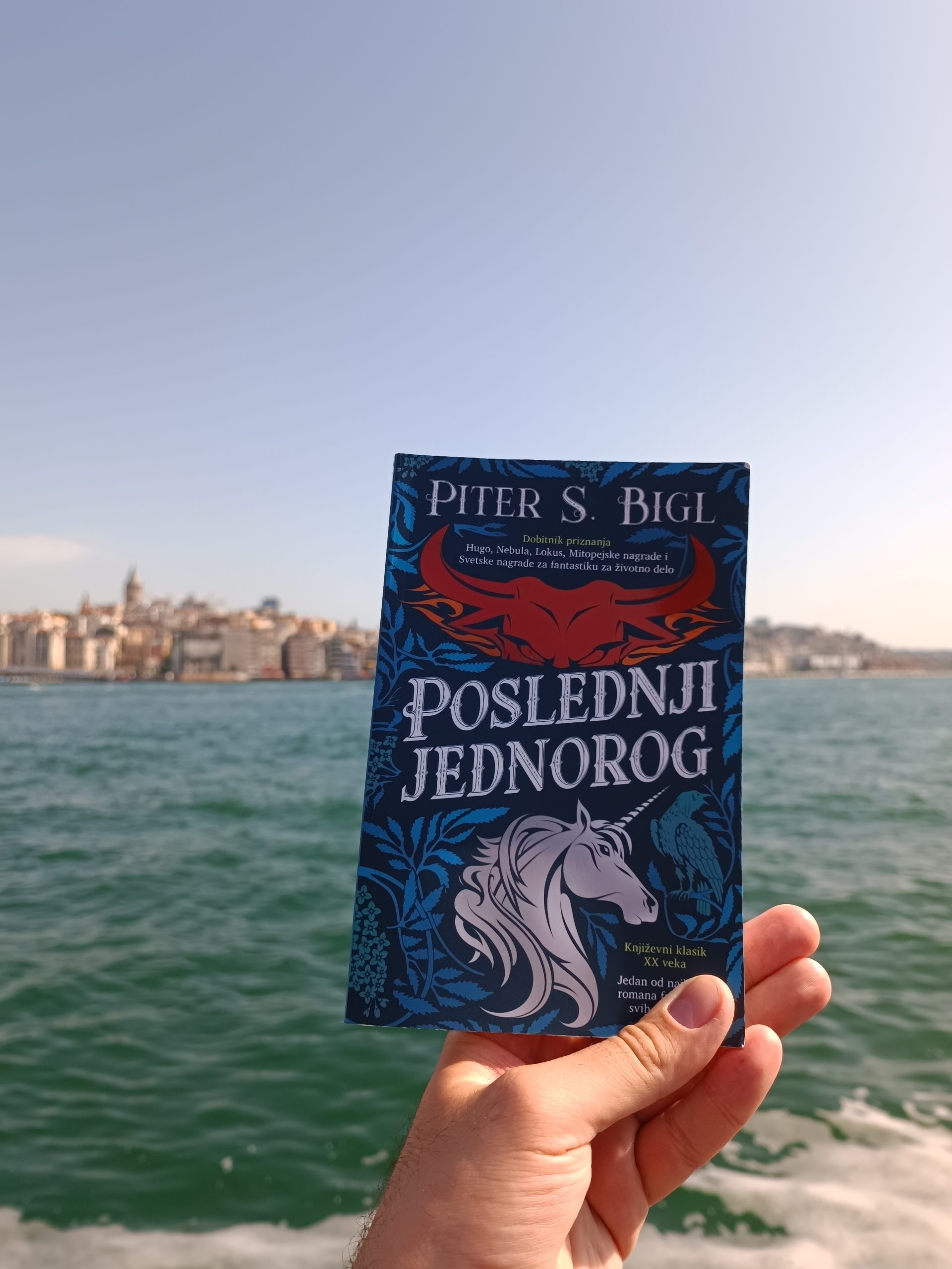 Poslednji jednorog Last unicorn Piter Bigl Peter Beagle Kafa i knjiga kafaiknjigacom