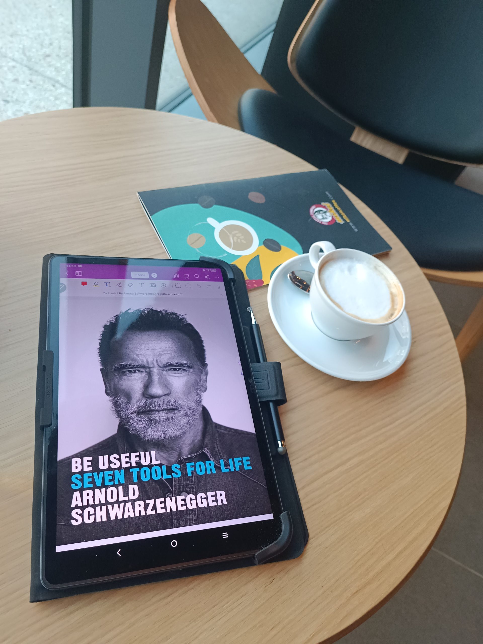 Arnold Schwarzenegger Arnold Svarceneger Budi koristan Be Useful
