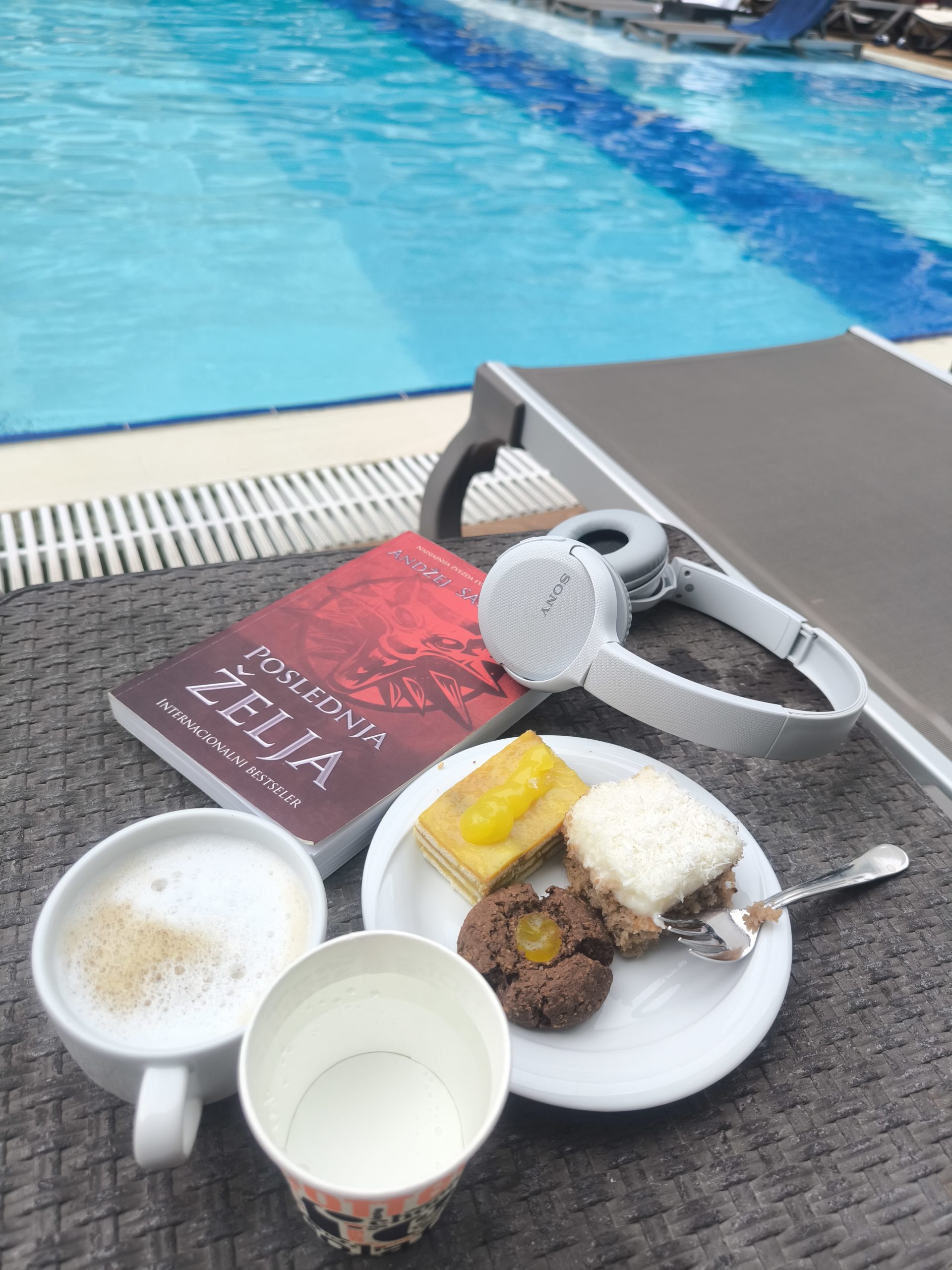 Poslednja želja (The Witcher - Knjiga 1) 1 Poslednja želja - Andžej Sapkovski Veštac Witcher